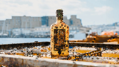 Limoncello affinato in mare