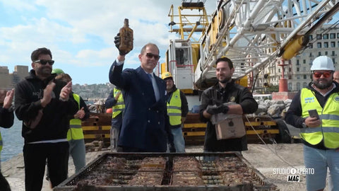 Studio Aperto MAG | Limoncello Petrone affinato in mare