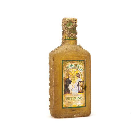 Limoncello affinato in mare