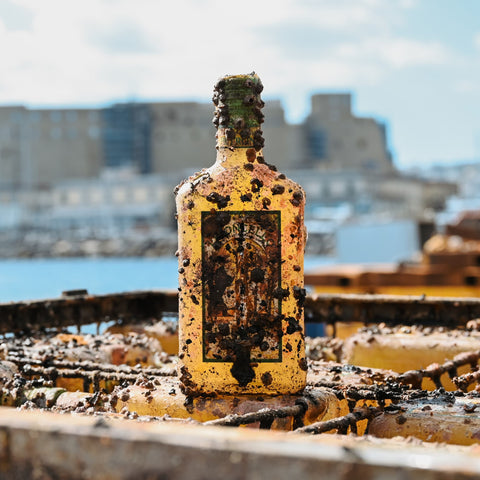 Limoncello affinato in mare